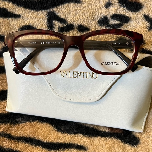 👑✅PRICE FIRM✅NO OFFERS 👑AUTHENTIC Valentino Eye Glasses. NWOT - Picture 5 of 11